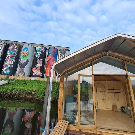 Wikkelboats At Tramkade Den Bosch Holiday home