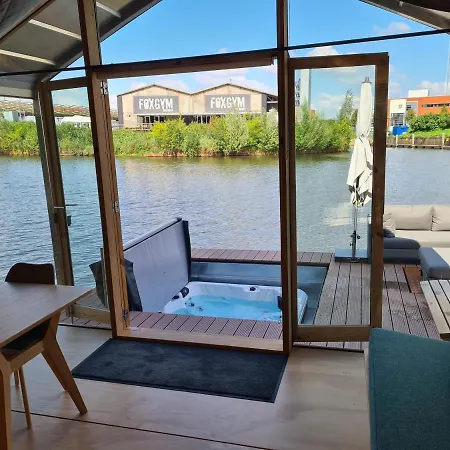 Wikkelboats At Tramkade Den Bosch Orthen