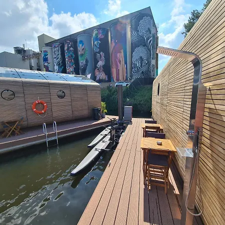 Wikkelboats At Tramkade Den Bosch Tatil Evi Orthen