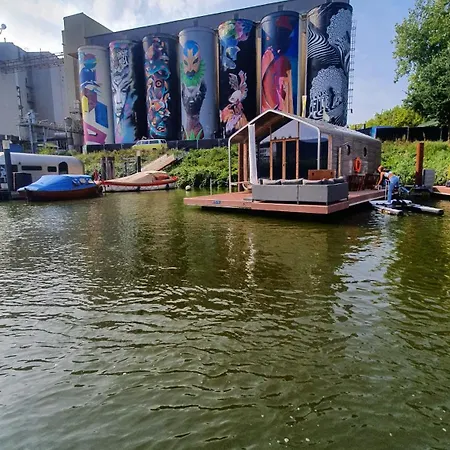 Wikkelboats At Tramkade Den Bosch