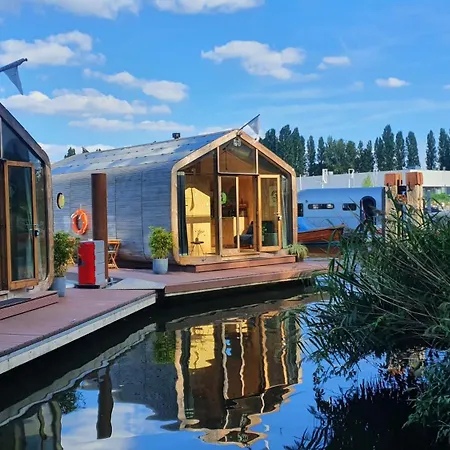 Wikkelboats At Tramkade Den Bosch 度假居
