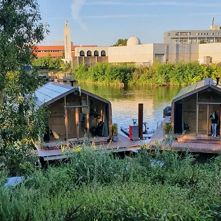 Wikkelboats At Tramkade Den Bosch Holiday home Orthen